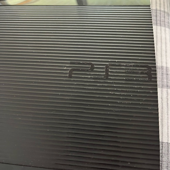 PS3 system - Picture 1 of 8